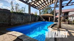 Дом 220м&sup2;, 2-этажный, посуточно, 