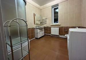Дом 180м², 2-этажный, на длительный срок, 