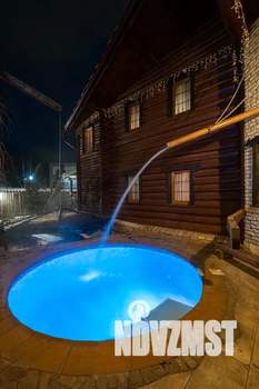 Дом 350м&sup2;, 2-этажный, посуточно, 