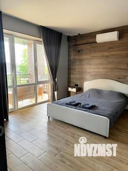 Дом 200м&sup2;, 2-этажный, посуточно, 