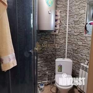 Дом 42м&sup2;, 2-этажный, участок 6 сот.  