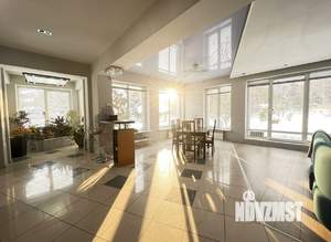 Дом 236м&sup2;, 2-этажный, участок 8 сот.  