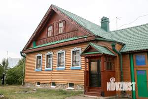 Дом 253м², 2-этажный, участок 77 сот.  