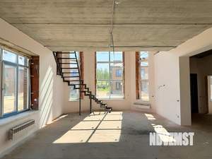 Коттедж 200м&sup2;, 2-этажный, участок 5 сот.  