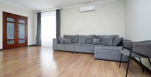 Дом 211м&sup2;, 2-этажный, участок 10 сот.  