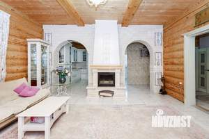 Дом 274м&sup2;, 2-этажный, участок 10 сот.  