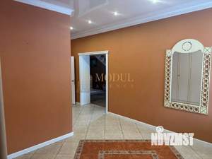 Дом 220м&sup2;, 2-этажный, участок 5 сот.  