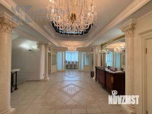 Дом 805м², 3-этажный, участок 12 сот.  