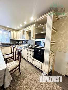 Дом 250м&sup2;, 2-этажный, участок 9 сот.  