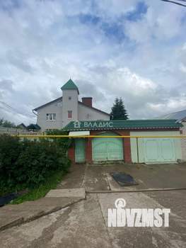 Дом 315м&sup2;, 3-этажный, участок 10 сот.  