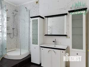 Дом 450м&sup2;, 3-этажный, участок 11 сот.  