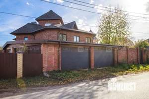 Дом 297м&sup2;, 3-этажный, участок 7 сот.  