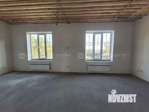 Дом 135м&sup2;, 2-этажный, участок 4 сот.  