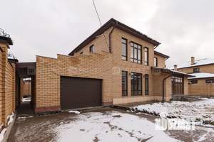 Дом 220м², 2-этажный, участок 6 сот.  