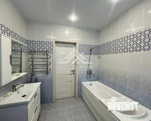 Дом 140м&sup2;, 2-этажный, участок 5 сот.  