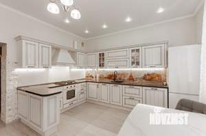 Дом 130м&sup2;, 2-этажный, участок 5 сот.  