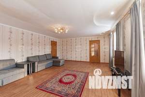 Дом 153м&sup2;, 1-этажный, участок 6 сот.  