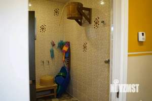 Коттедж 240м&sup2;, 2-этажный, участок 6 сот.  