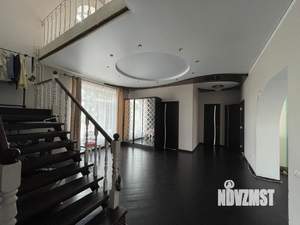 Дом 453м², 3-этажный, участок 7 сот.  