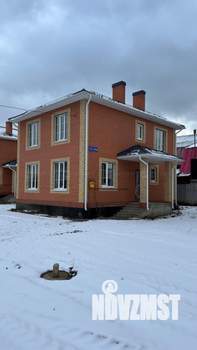 Дом 135м&sup2;, 2-этажный, участок 4 сот.  