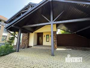 Дом 288м&sup2;, 2-этажный, участок 8 сот.  