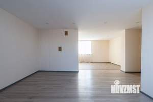 Коттедж 200м&sup2;, 3-этажный, участок 6 сот.  