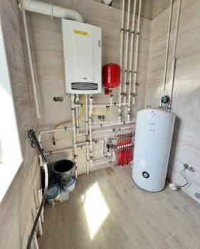 Дом 178м&sup2;, 2-этажный, участок 5 сот.  