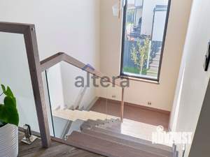 Дом 250м², 2-этажный, участок 8 сот.  