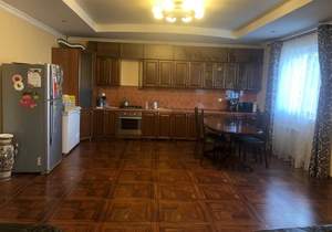 Дом 230м&sup2;, 2-этажный, участок 8 сот.  