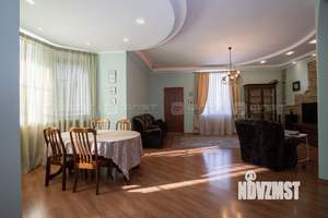 Дом 330м², 2-этажный, участок 6 сот.  