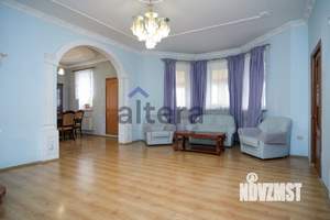 Дом 286м², 2-этажный, участок 6 сот.  