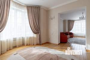 Коттедж 407м&sup2;, 2-этажный, участок 6 сот.  