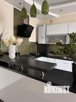 Дом 200м&sup2;, 2-этажный, участок 10 сот.  