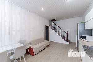 Дом 242м², 2-этажный, участок 8 сот.  