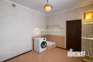 Дом 290м&sup2;, 2-этажный, участок 13 сот.  