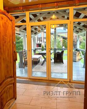 Дом 158м&sup2;, 2-этажный, участок 10 сот.  