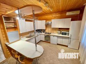 Дом 187м², 2-этажный, участок 6 сот.  