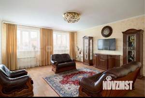 Дом 360м², 2-этажный, участок 10 сот.  