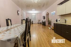 Дом 227м², 2-этажный, участок 8 сот.  