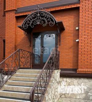 Дом 300м², 2-этажный, участок 15 сот.  