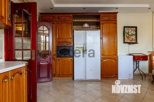 Дом 355м², 3-этажный, участок 40 сот.  