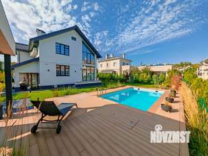 Дом 317м&sup2;, 3-этажный, участок 8 сот.  