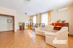 Дом 291м², 2-этажный, участок 11 сот.  