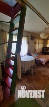 Дом 42м&sup2;, 2-этажный, участок 4 сот.  