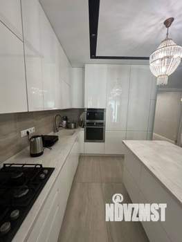 Дом 260м², 2-этажный, участок 8 сот.  