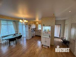 Дом 90м&sup2;, 2-этажный, участок 4 сот.  