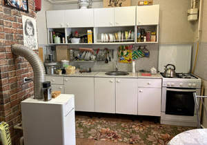 Дом 180м&sup2;, 2-этажный, участок 10 сот.  