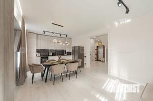 Дом 141м&sup2;, 2-этажный, участок 4 сот.  