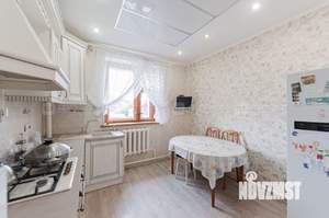 Дом 219м², 3-этажный, участок 9 сот.  