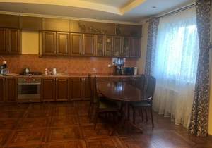 Дом 230м&sup2;, 2-этажный, участок 8 сот.  